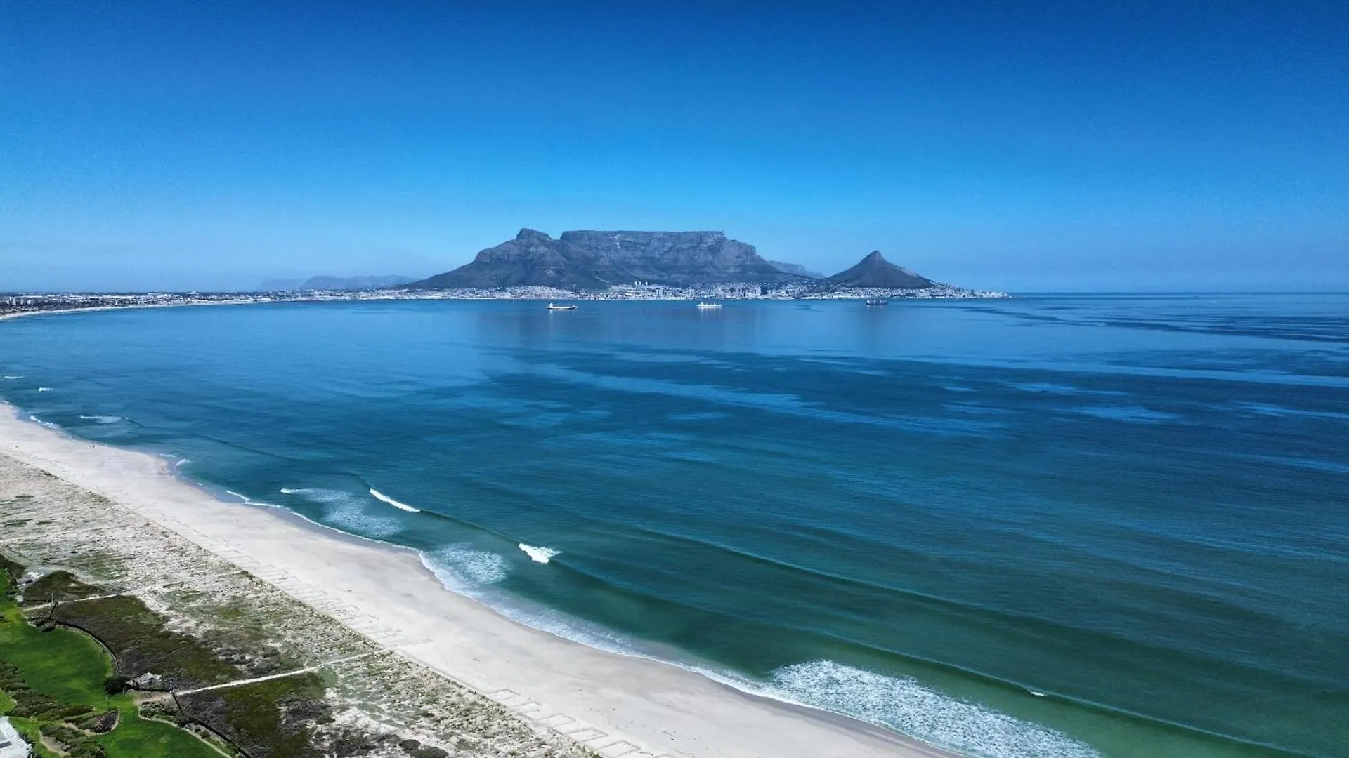 Daire Unwind At The Bay - Bloubergstrand Beachfront Cape Town