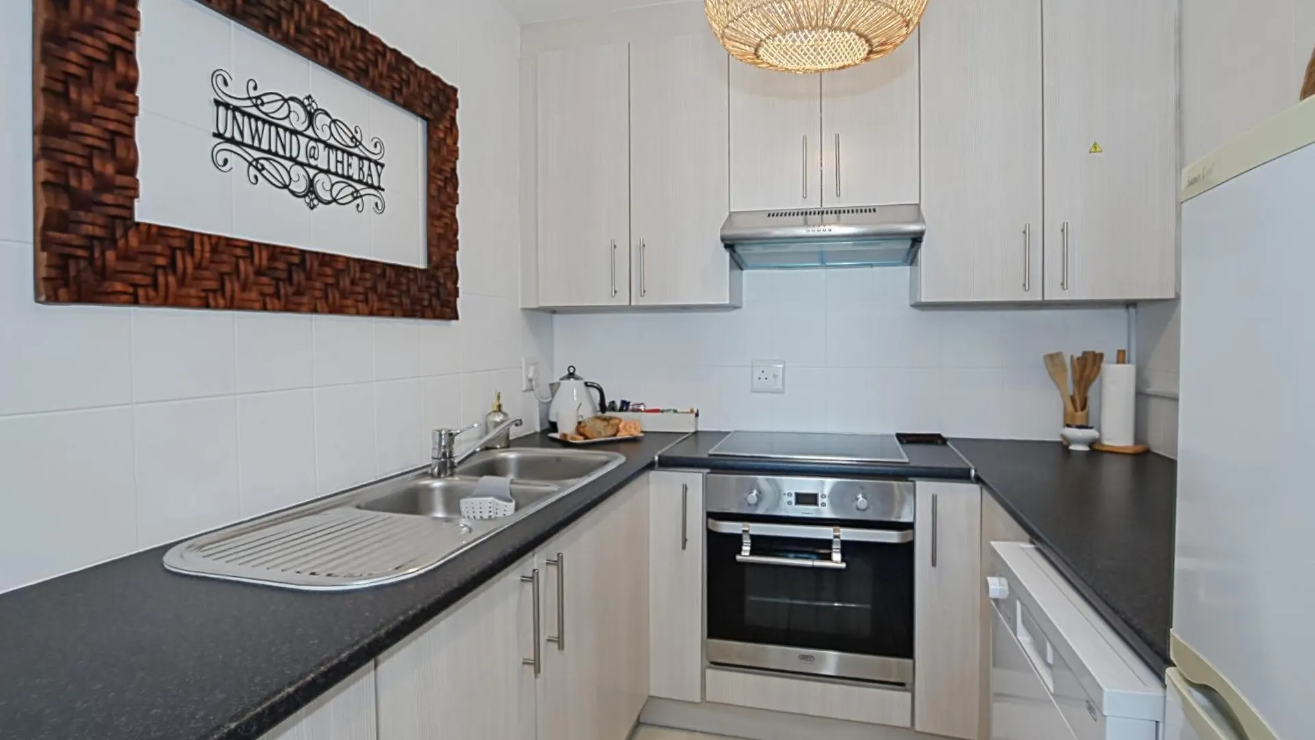 Daire Unwind At The Bay - Bloubergstrand Beachfront Cape Town